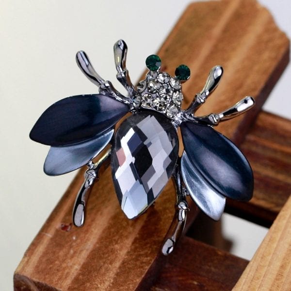 Cute Fashion Big Crystal Bee Animal Shiny Rhinestone Brooch Pins for Women Sweater Accessories Jewelry
