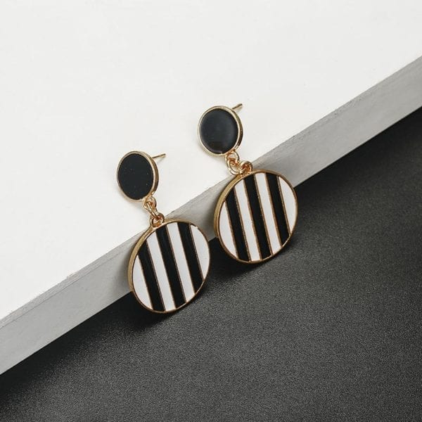 Exaggerated drop black and white earrings geometric circle earrings long round earrings bride accessories female 3
